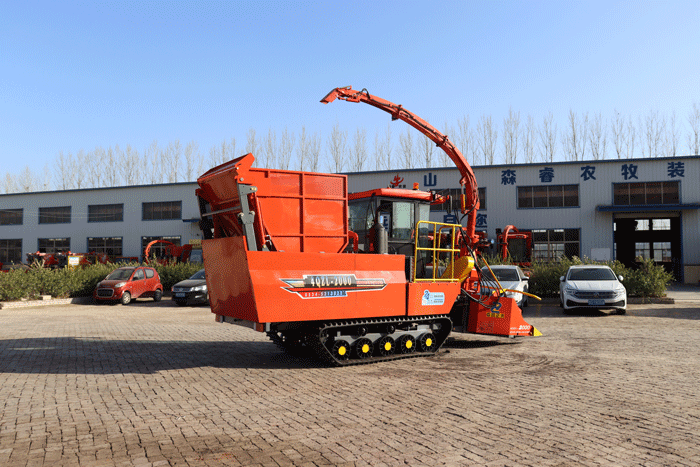 Tracked Alfalfa Forage Harvester Tracked Alfalfa Forage Harvester