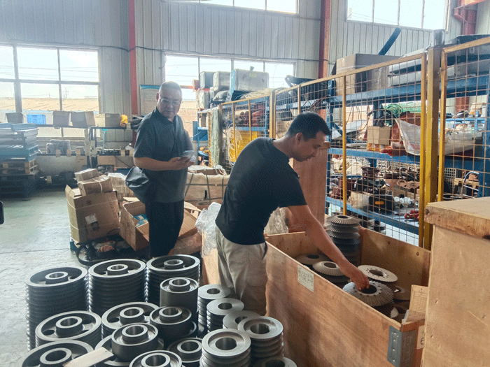 Welcome Foreign Friends to Visit Our Company and Order Machines!